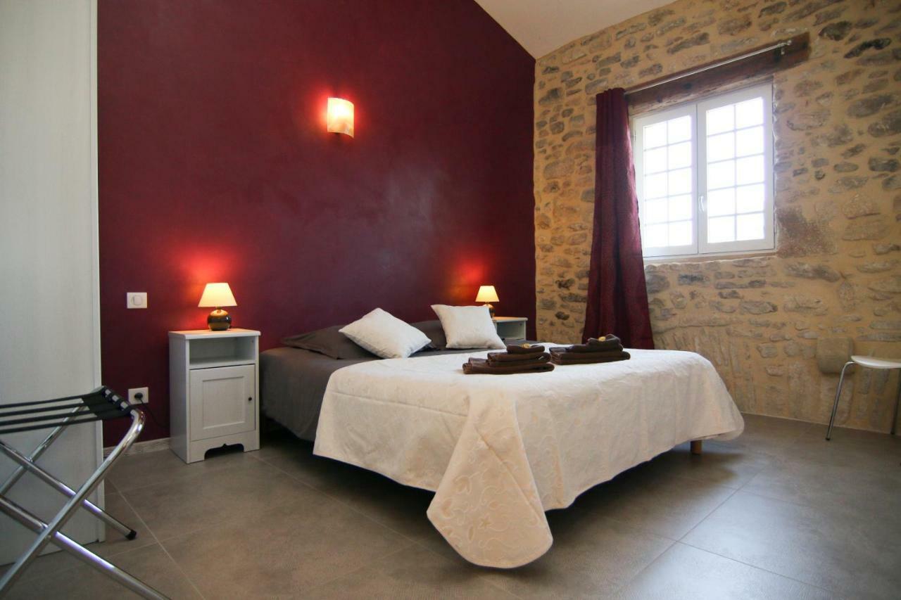 Mas De La Rivoire B&B Villevieille Εξωτερικό φωτογραφία