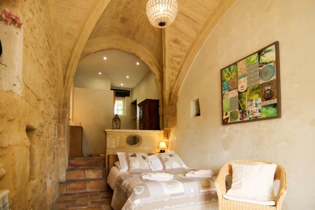 Mas De La Rivoire B&B Villevieille Εξωτερικό φωτογραφία